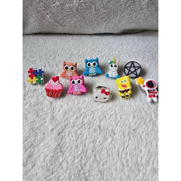 DONT BUY  SEND MESSAGE WITH WHAT Croc Jibbitz - Picture 6 of 11